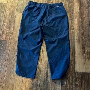 Good used condition Patagonia Capri pants high waisted big pockets